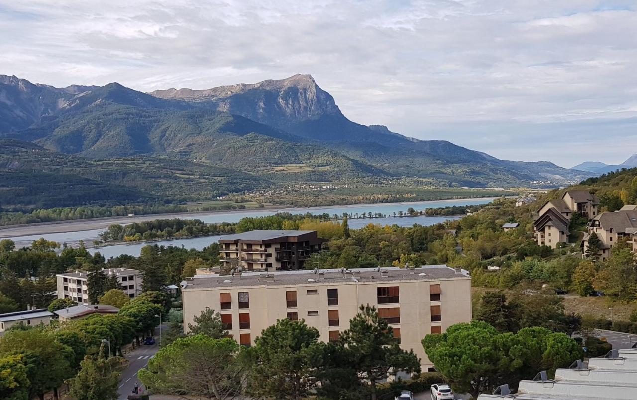 Appartement Plan D'Eau Vue Panoramique Амбрюн Екстериор снимка